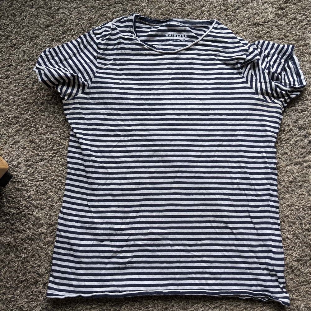 Everlane short sleeve crew tee